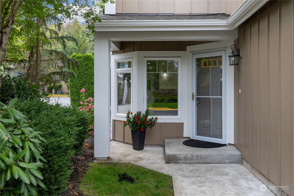 Photo of 9234 159th Place NE, Redmond, WA 98052 (MLS # 1998874)