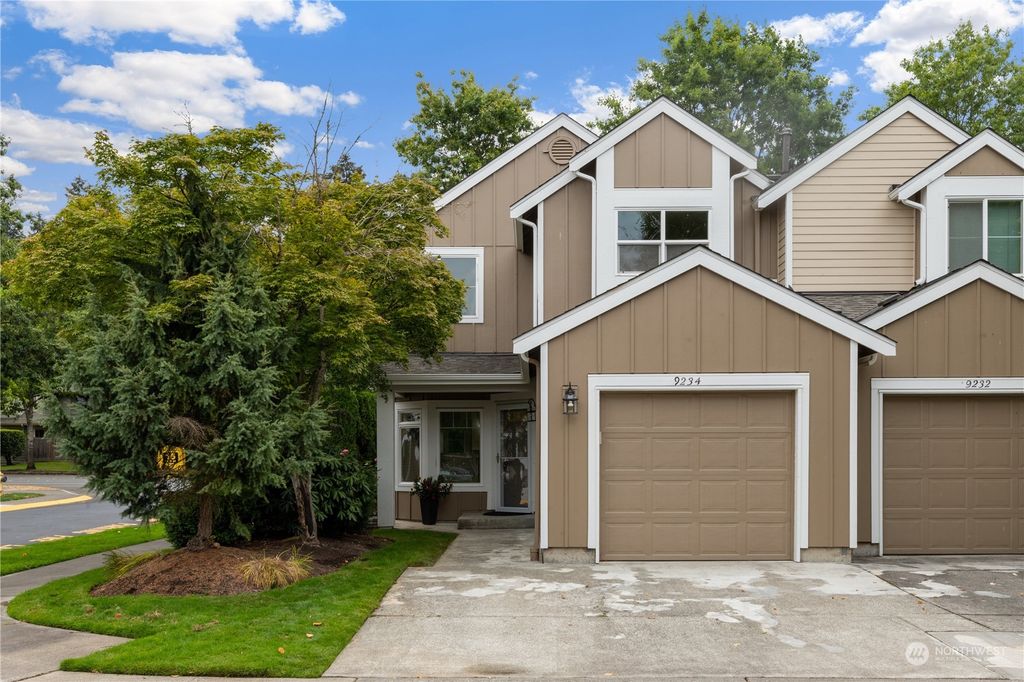 Photo of 9234 159th Place NE, Redmond, WA 98052 (MLS # 1998874)