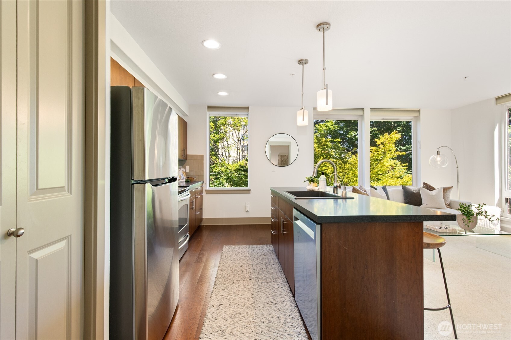 4547 8th Avenue NE 310