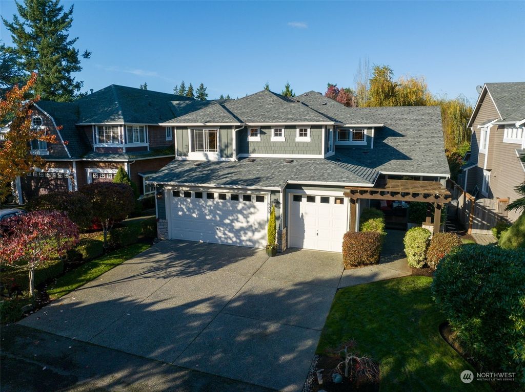 Photo of 8300 NE 125th Place, Kirkland, WA 98034 (MLS # 2181882)