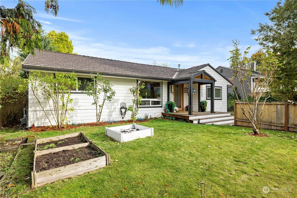 Photo of 2744 NE 95th Street, Seattle, WA 98115 (MLS # 2172211)