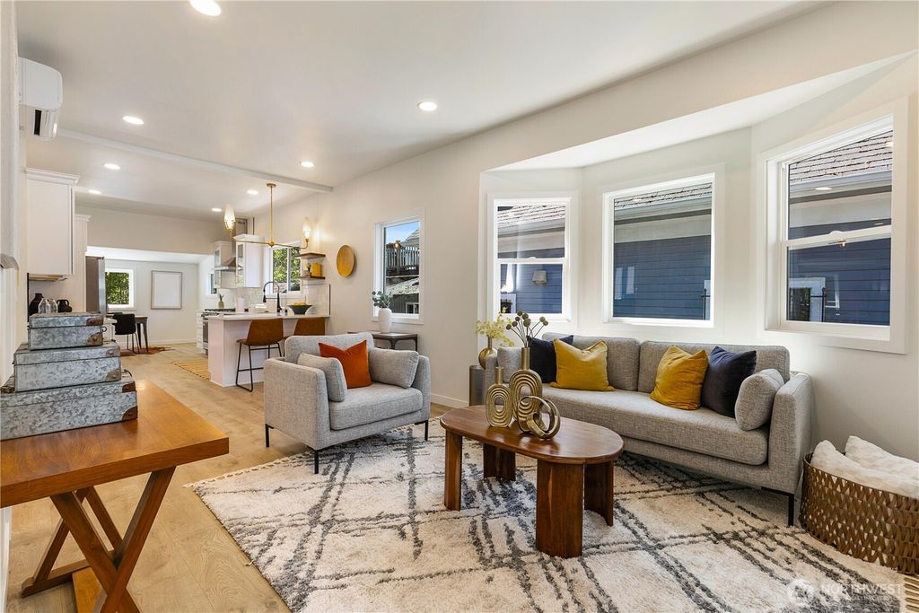 Photo of 5310 46th Avenue S, Seattle, WA 98118 (MLS # 2471353)