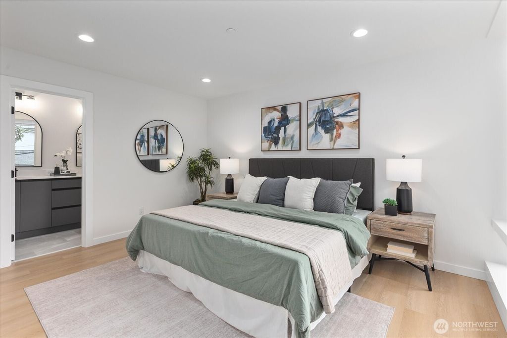 Photo of 3118 Queen Anne Avenue N, Seattle, WA 98119 (MLS # 2495259)