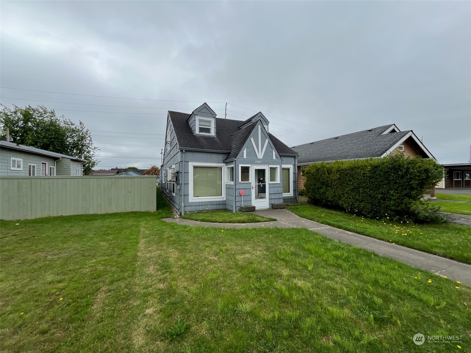 1907 Simpson Avenue