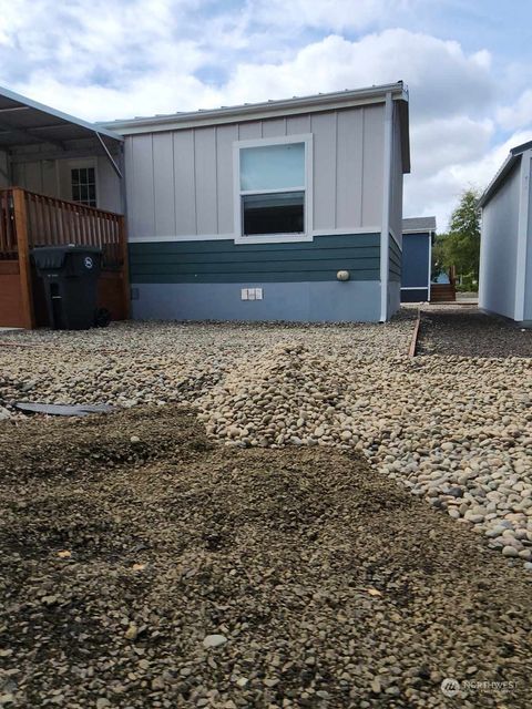 A home in Hoquiam