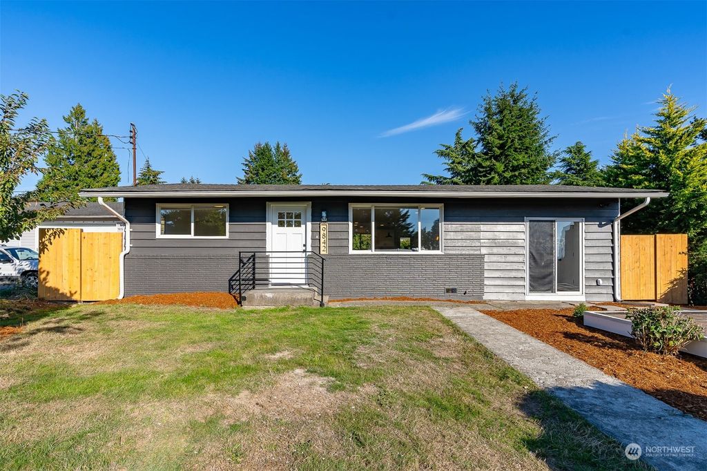 Photo of 9842 22nd Avenue SW, Seattle, WA 98106 (MLS # 2291946)