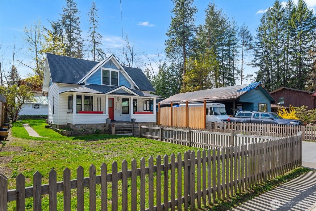 Photo of 253 Benton Street, Leavenworth, WA 98826 (MLS # 2508639)
