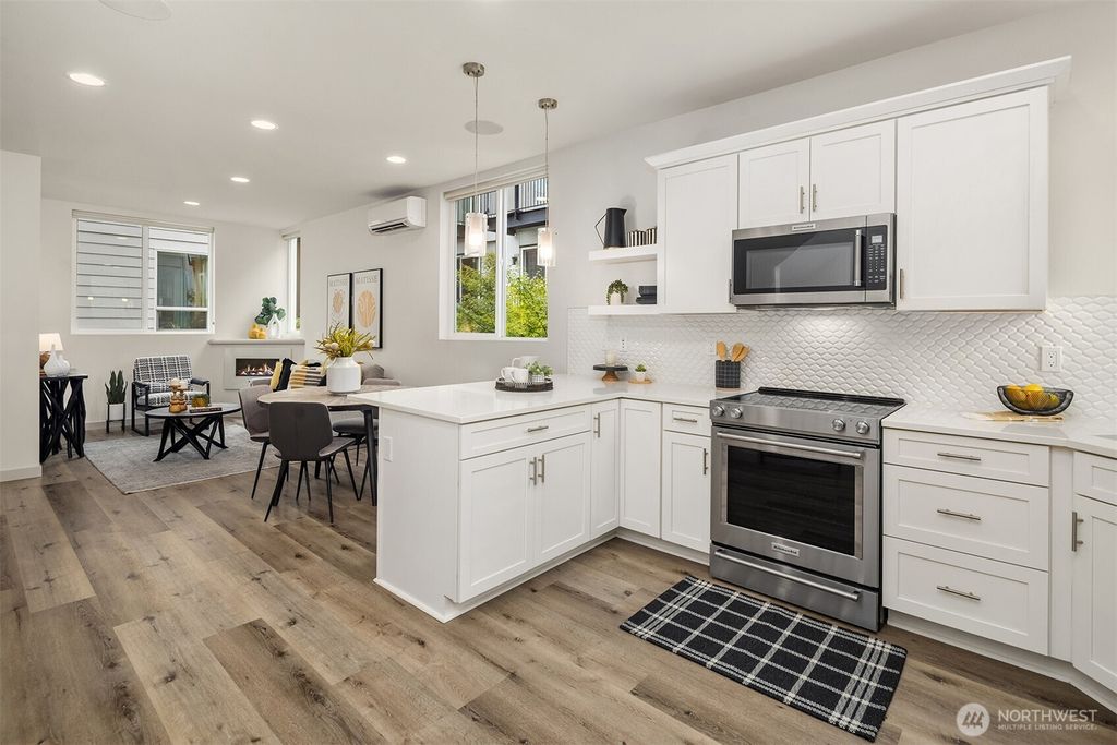 Photo of 5210 B Brooklyn Avenue NE, Seattle, WA 98105 (MLS # 2465434)