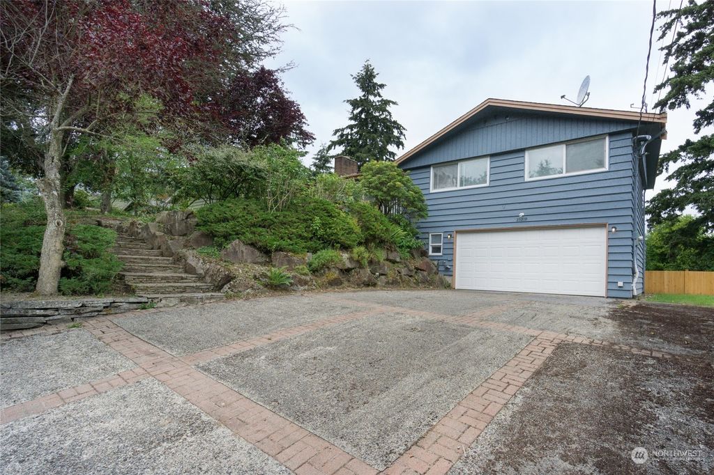 Photo of 23219 28th Avenue S, Des Moines, WA 98198 (MLS # 2281477)