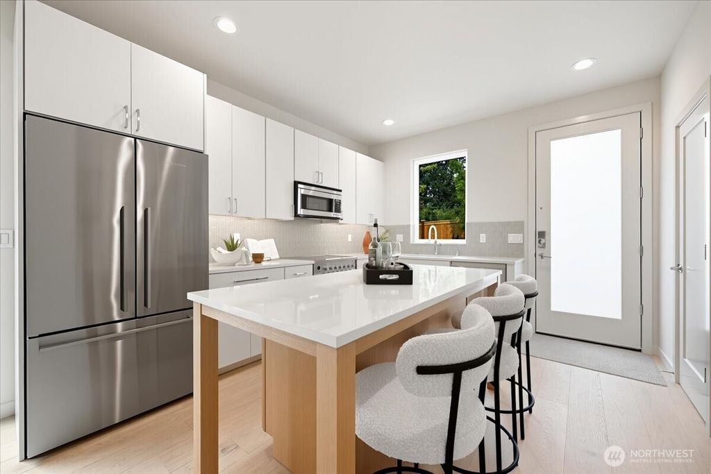 Photo of 13047 39th Avenue NE #B, Seattle, WA 98125 (MLS # 2452970)