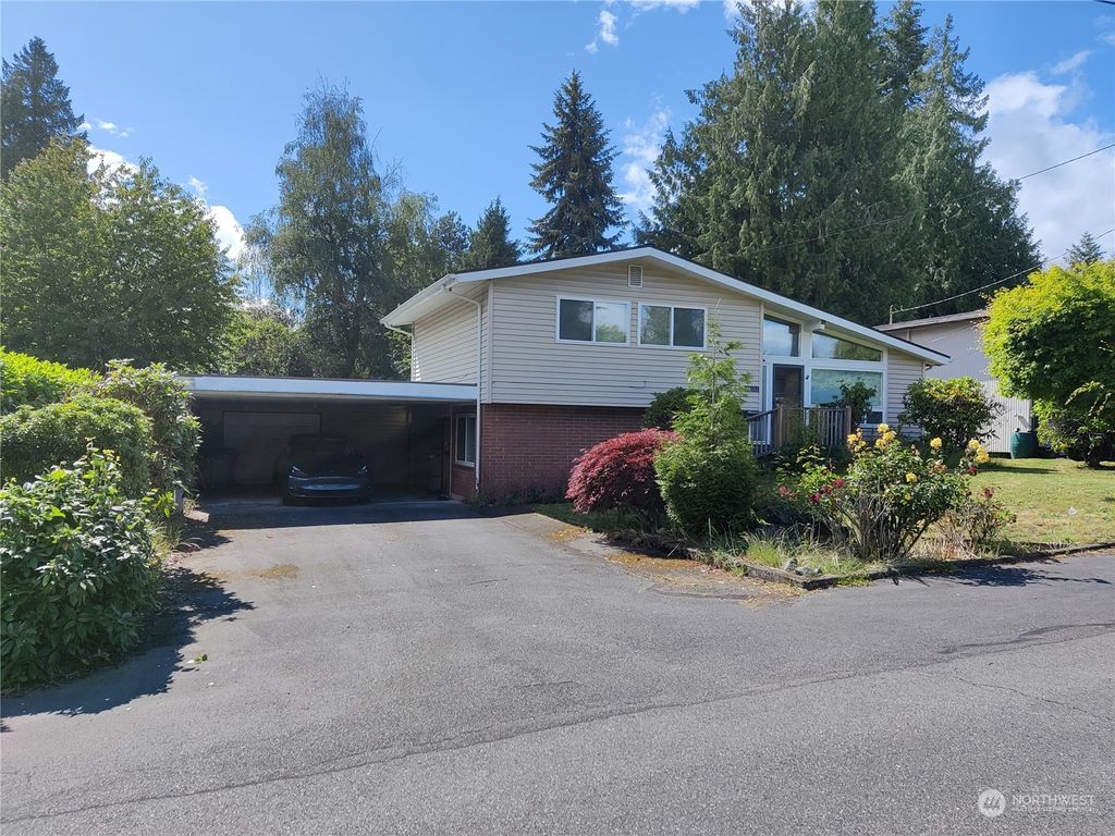 Photo of 19223 34th Avenue S, SeaTac, WA 98188 (MLS # 2252844)
