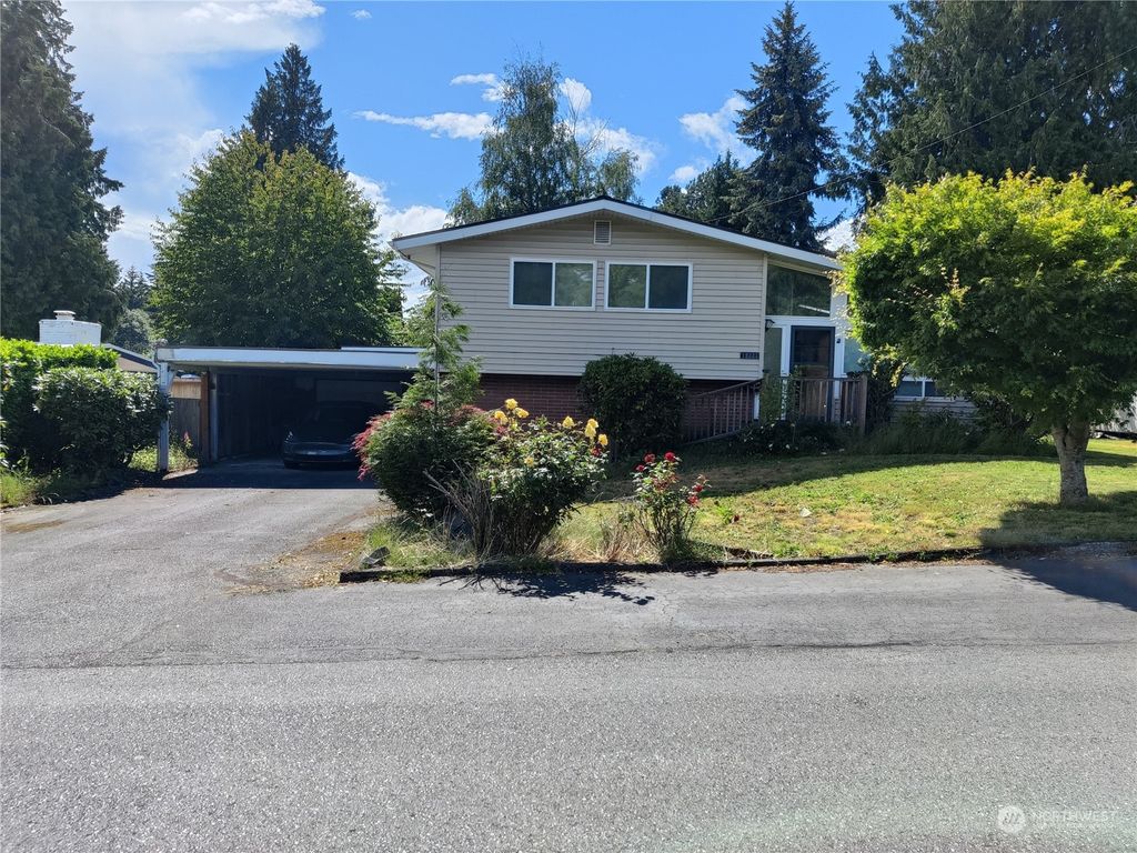 Photo of 19223 34th Avenue S, SeaTac, WA 98188 (MLS # 2252844)