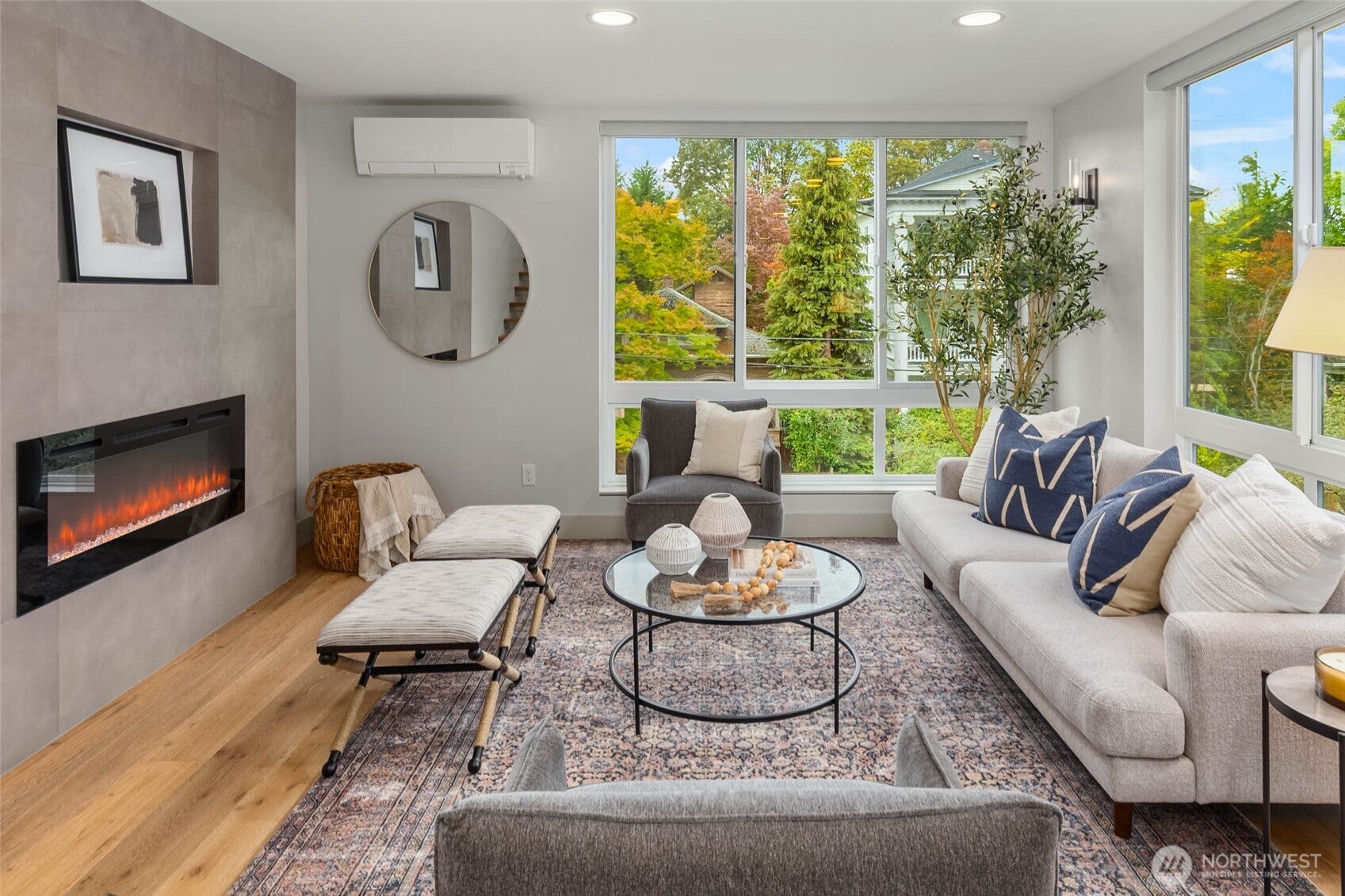 1116 Broadway E C