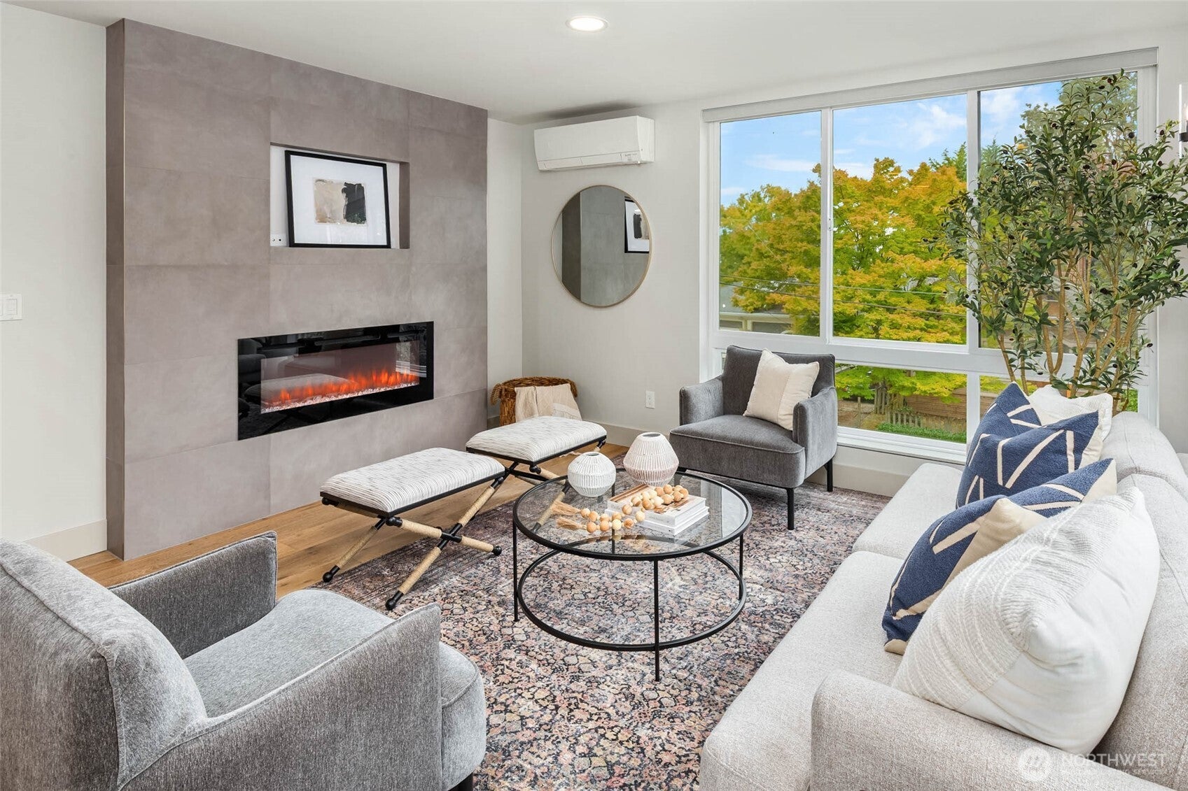 1116 Broadway E C