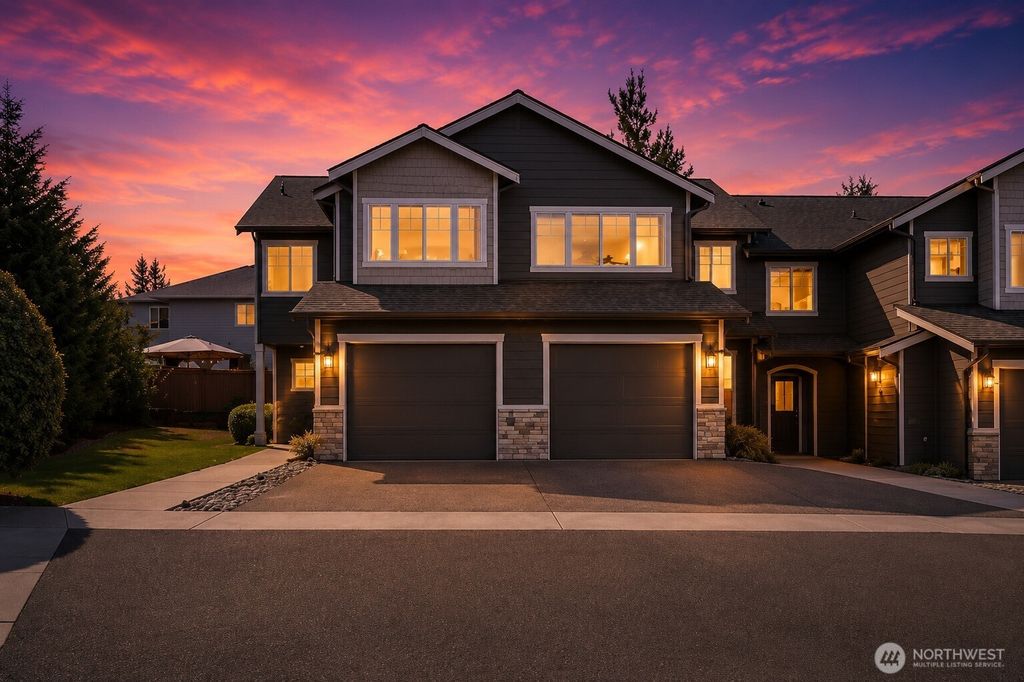 Photo of 3910 132nd Street SW #A, Lynnwood, WA 98087 (MLS # 2520658)