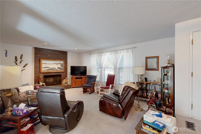 934 Mountain Park Drive