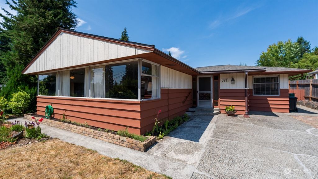 Photo of 352 NE 163rd Street, Shoreline, WA 98155 (MLS # 2168279)