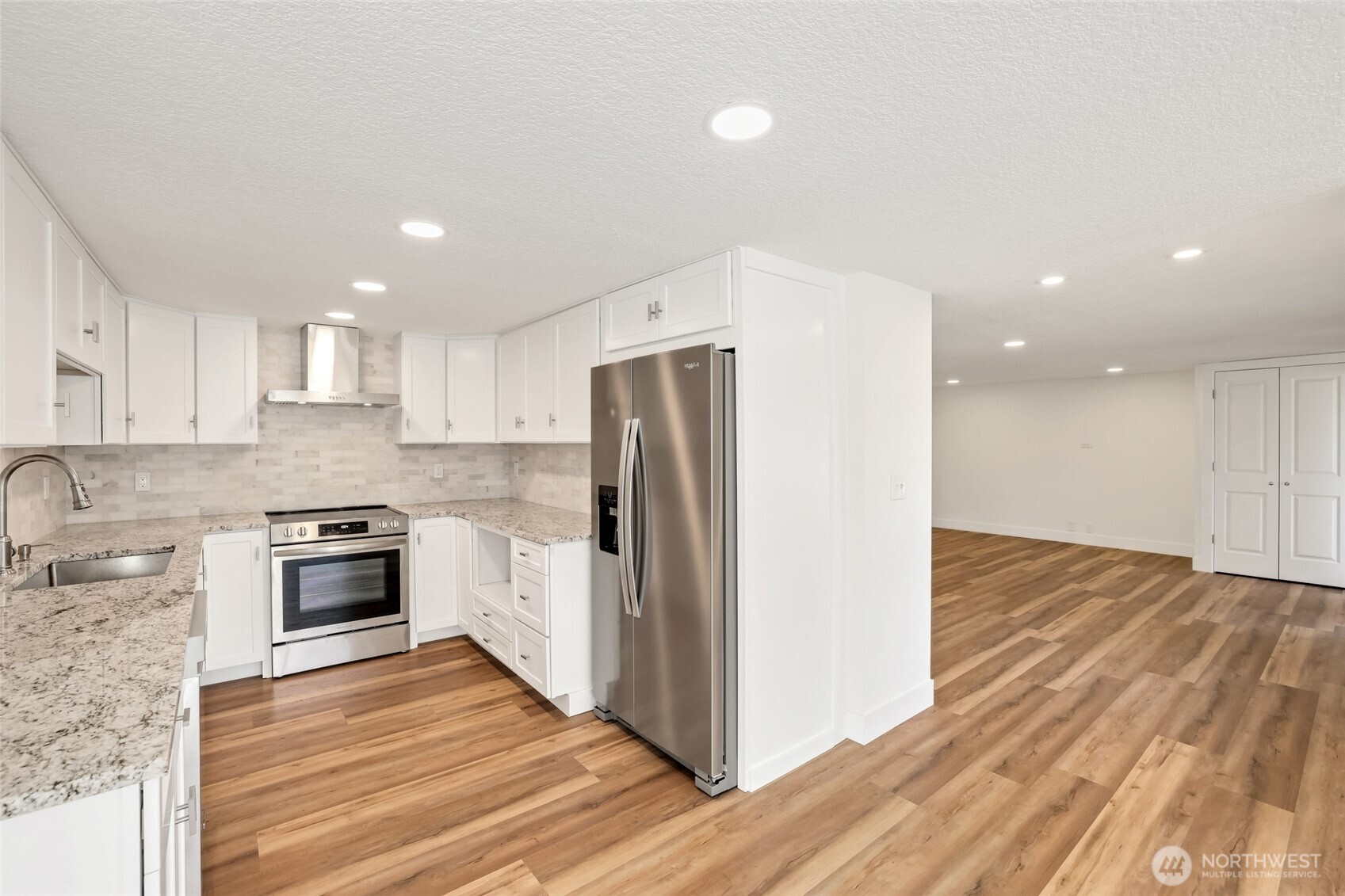 9104 Highland Avenue SW