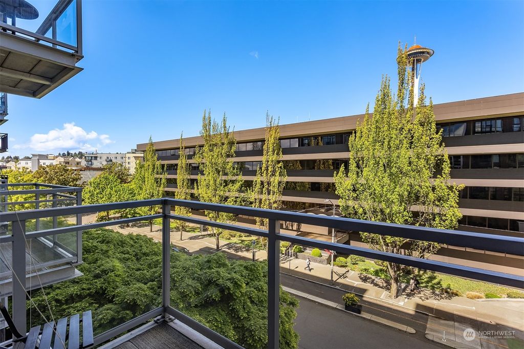 Photo of 2911 2nd Avenue #508, Seattle, WA 98121 (MLS # 2214897)