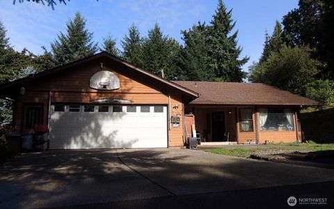 Photo of 818 NW 359th Street, La Center, WA 98629 (MLS # 2395217)