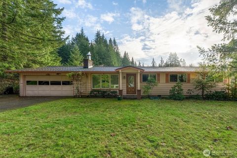 Photo of 415 Bodine Road, Kelso, WA 98626 (MLS # 2465488)