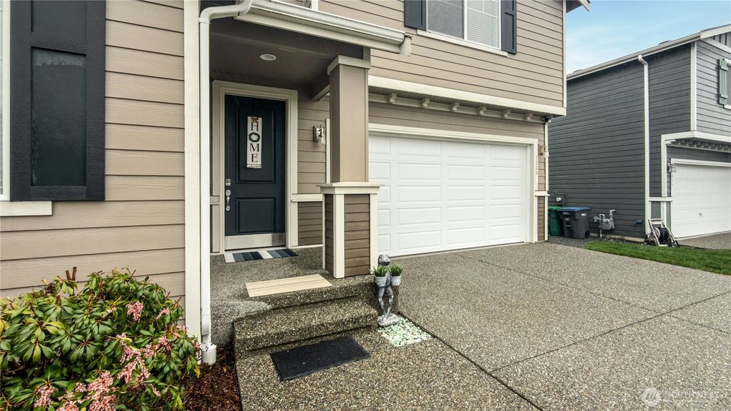 Photo of 7338 NE 83rd Drive, Marysville, WA 98270 (MLS # 2489892)