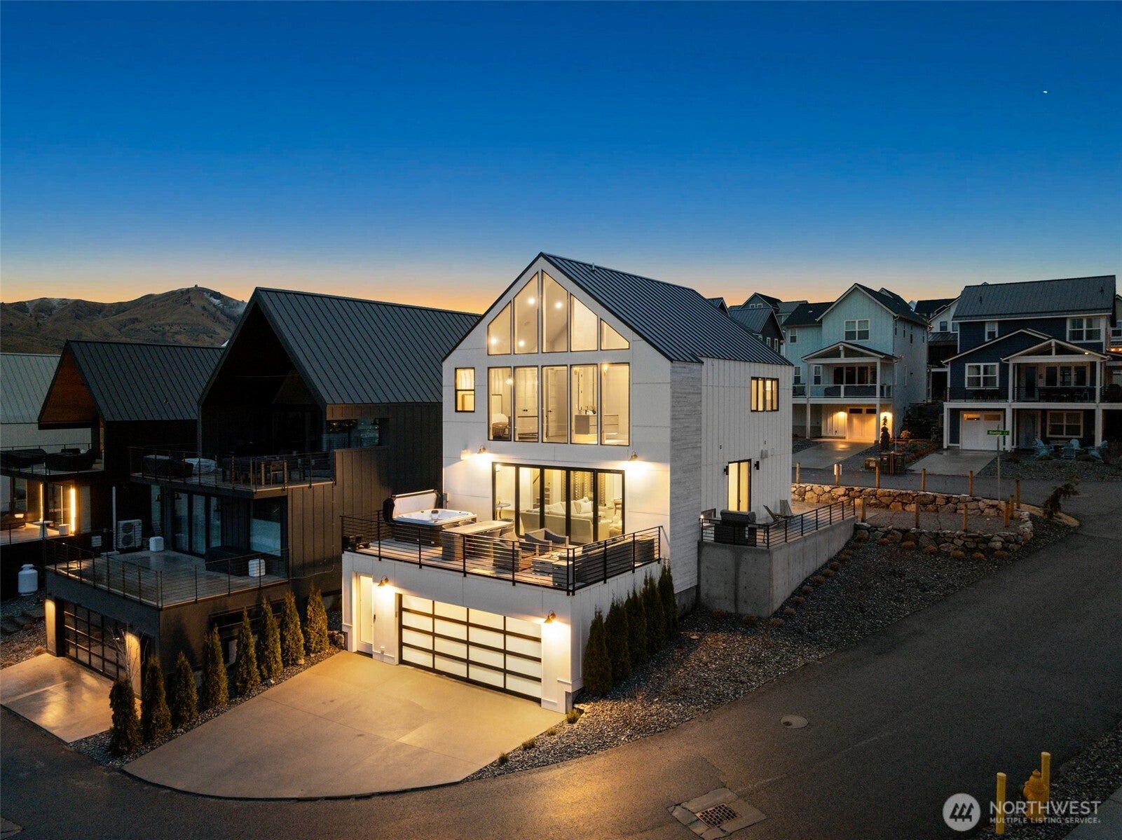 1302 Dragonfly Court