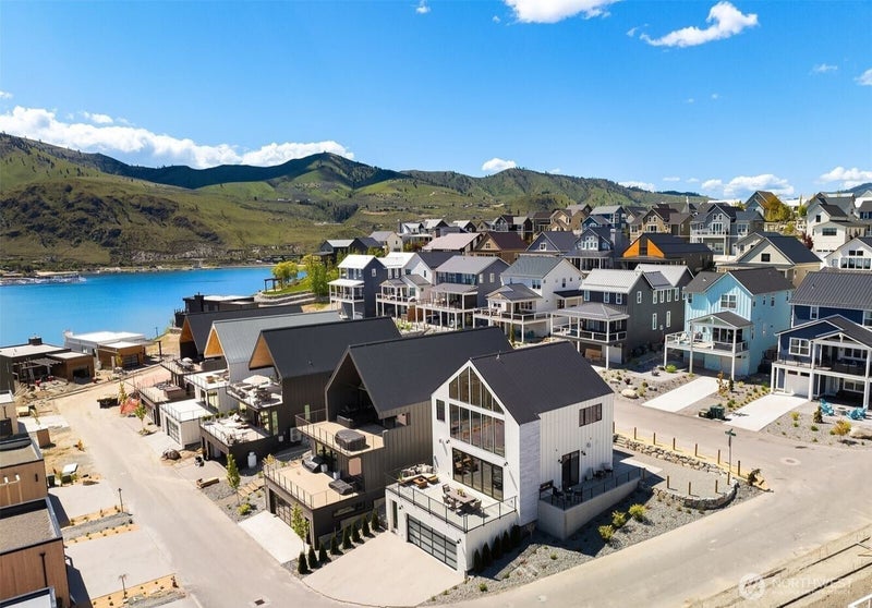 1302 Dragonfly Court