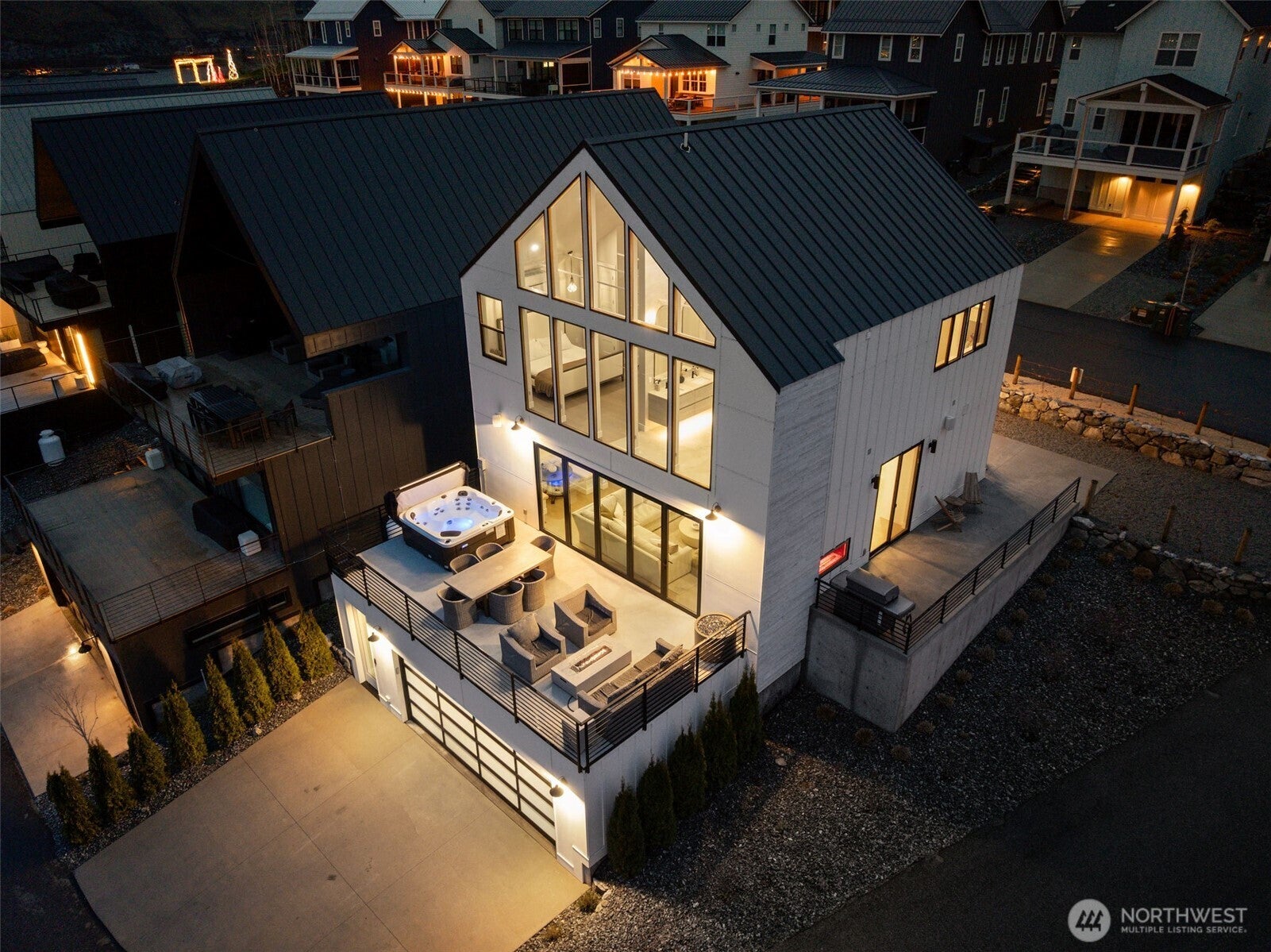 1302 Dragonfly Court