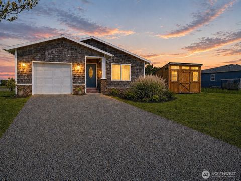 Photo of 34201 I Place, Ocean Park, WA 98640 (MLS # 2526046)