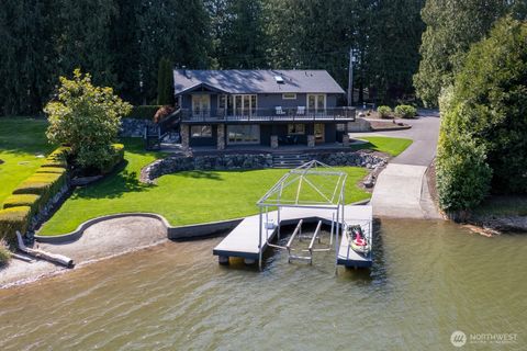 21615 Snag Island Drive E Lake Tapps WA 98391
