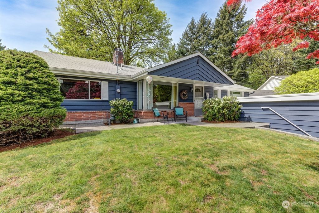 Photo of 18737 50th Avenue NE, Lake Forest Park, WA 98155 (MLS # 2227926)