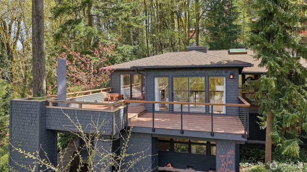Photo of 14317 SE 49th Street, Bellevue, WA 98006 (MLS # 2520576)