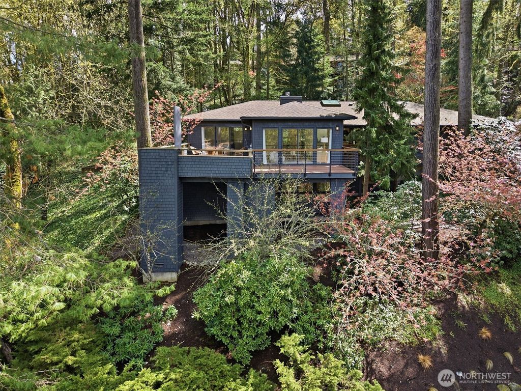 Photo of 14317 SE 49th Street, Bellevue, WA 98006 (MLS # 2520576)