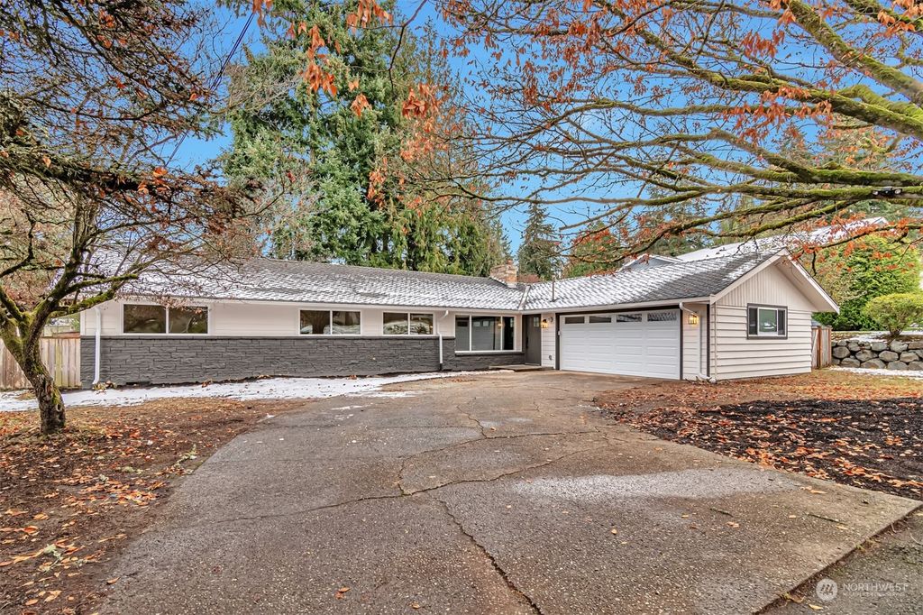 Photo of 15614 62nd Place NE, Kenmore, WA 98028 (MLS # 2020461)