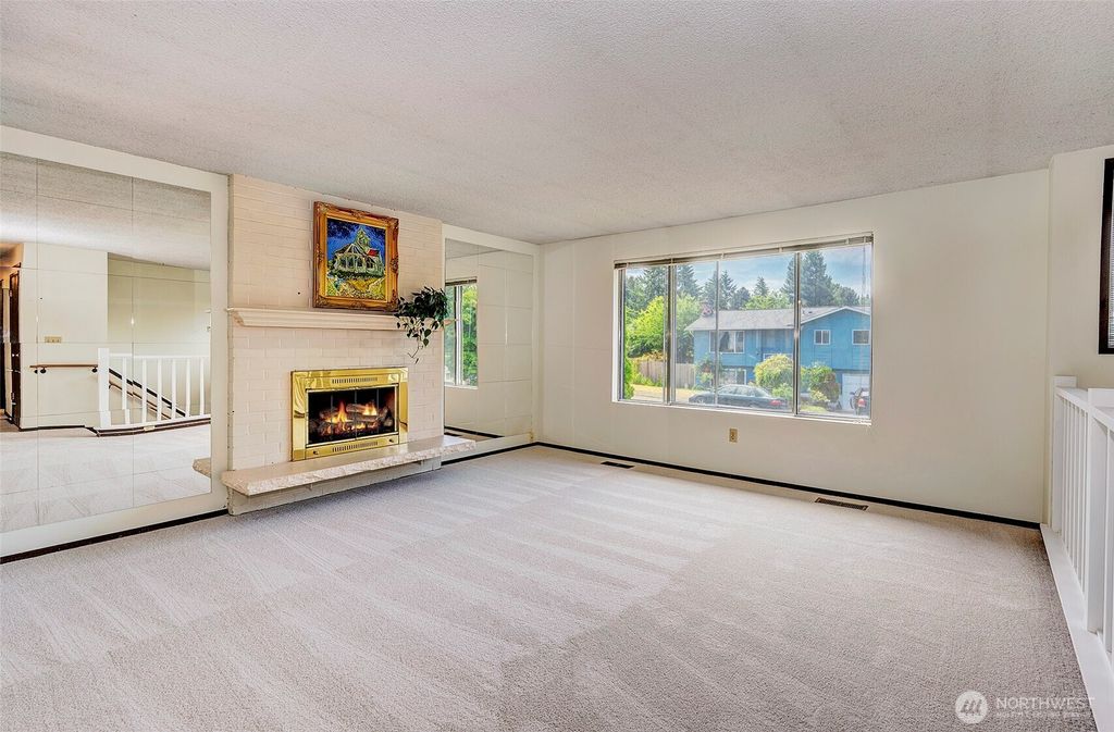 Photo of 15616 NE 112th Street, Redmond, WA 98052 (MLS # 2396624)