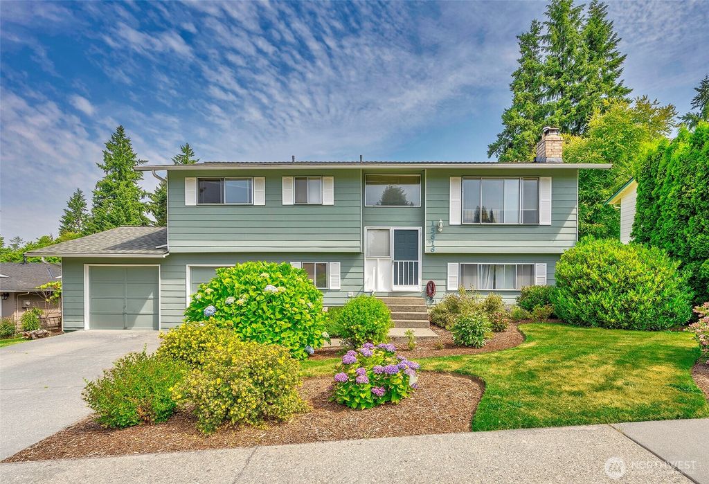Photo of 15616 NE 112th Street, Redmond, WA 98052 (MLS # 2396624)