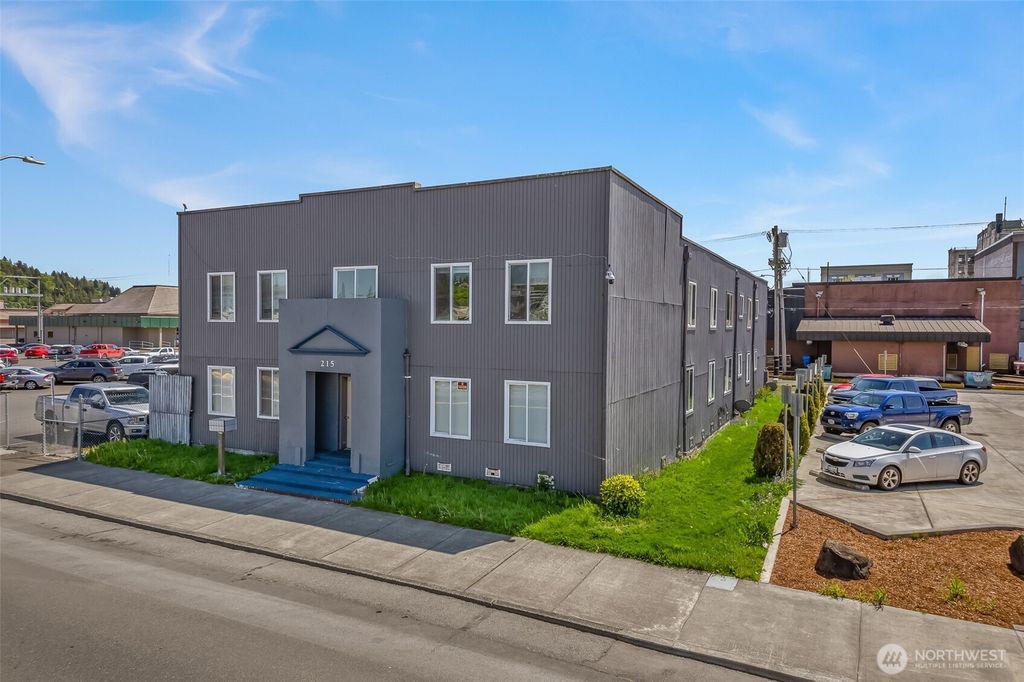 Photo of 215 E 1st Street, Aberdeen, WA 98520 (MLS # 2508321)