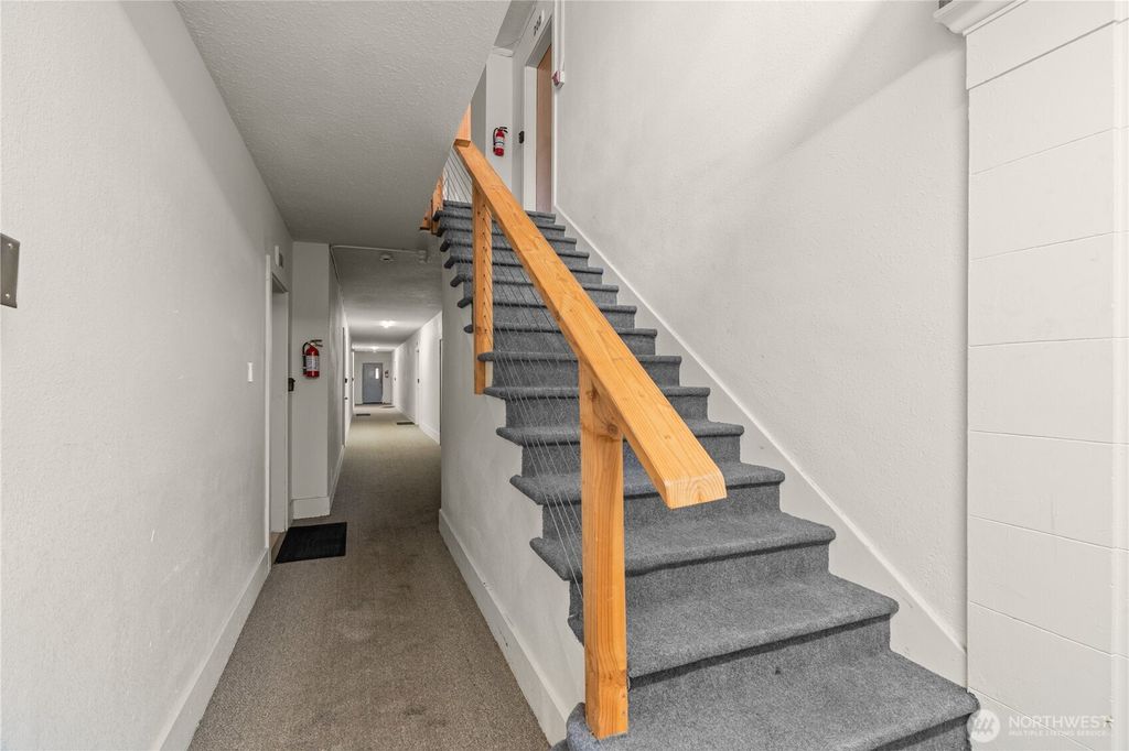 Photo of 215 E 1st Street, Aberdeen, WA 98520 (MLS # 2508321)