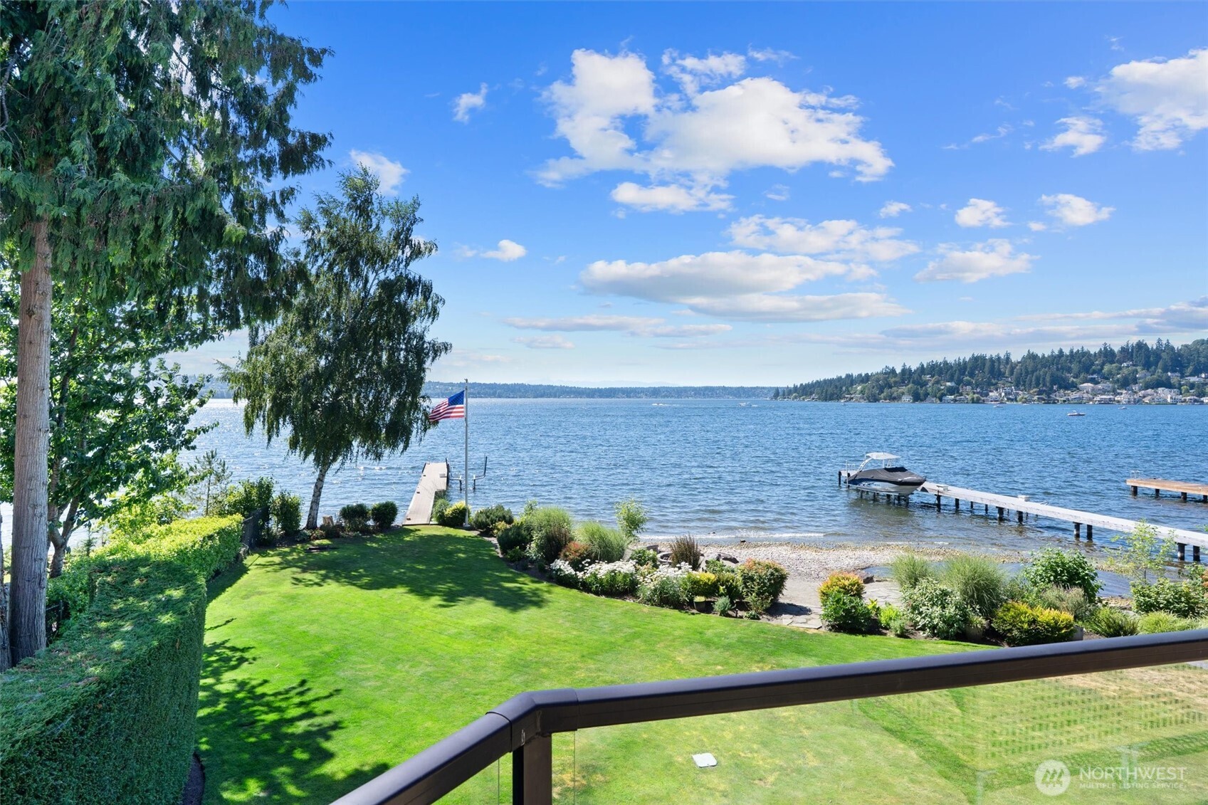 1433 10th Street W