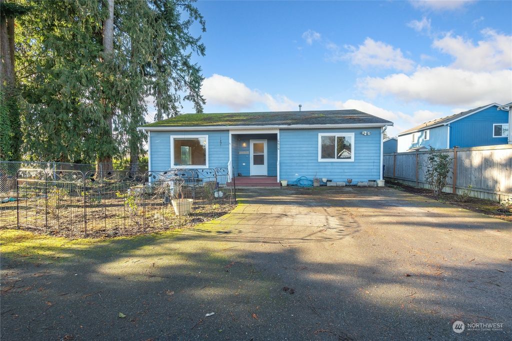 Photo of 6616 101st Place NE, Marysville, WA 98270 (MLS # 2022770)