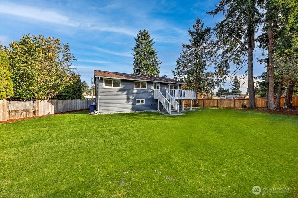 Photo of 1103 Vashon Court NE, Renton, WA 98059 (MLS # 2501325)