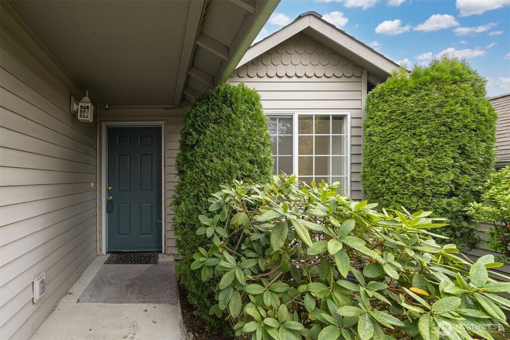 Photo of 820 N 8th Street #B, Mount Vernon, WA 98273 (MLS # 2450853)