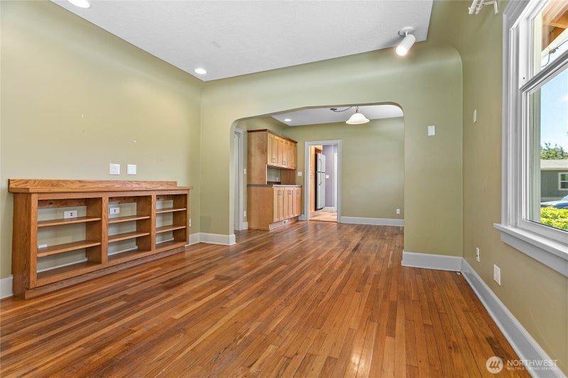 1912 Mill Avenue