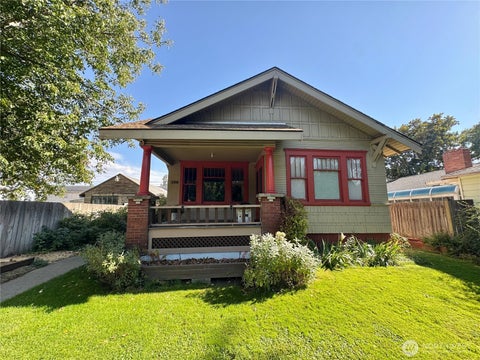 Photo of 306 E Washington Avenue AVE, Dayton, WA 99328 (MLS # 2584892)