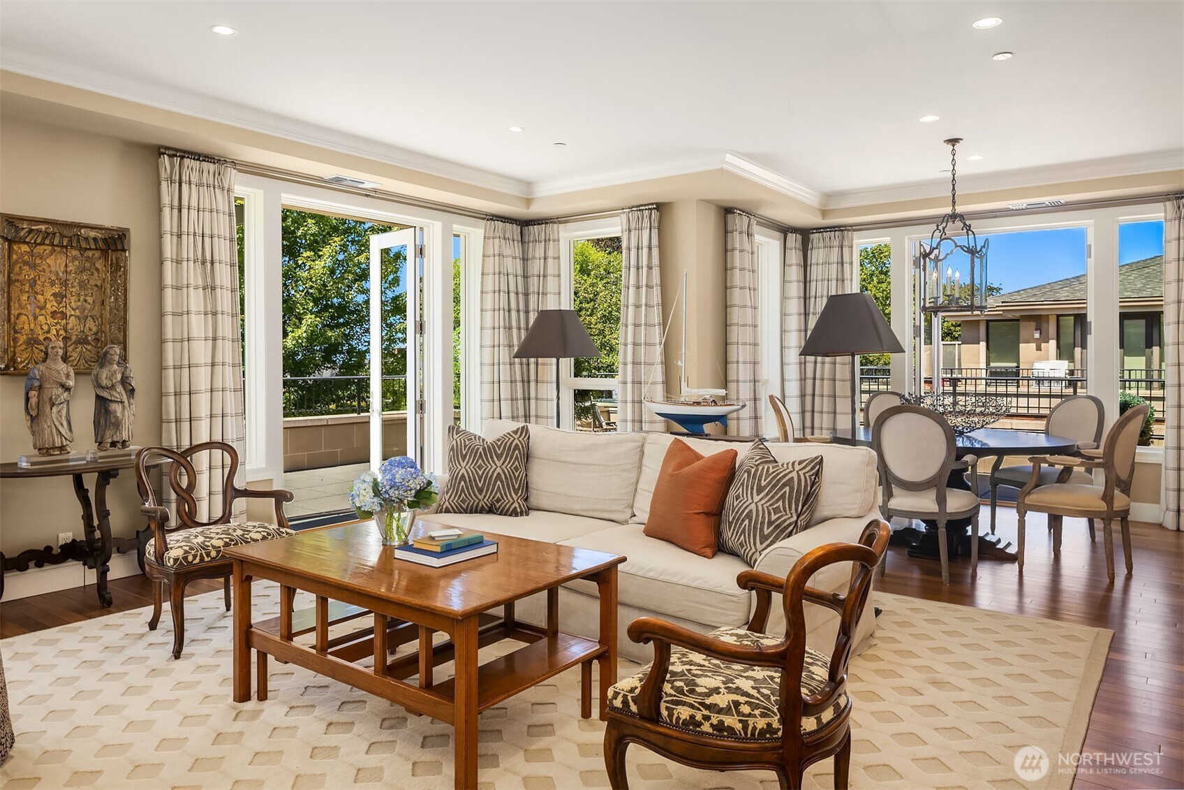 1168 Harvard Avenue E P7