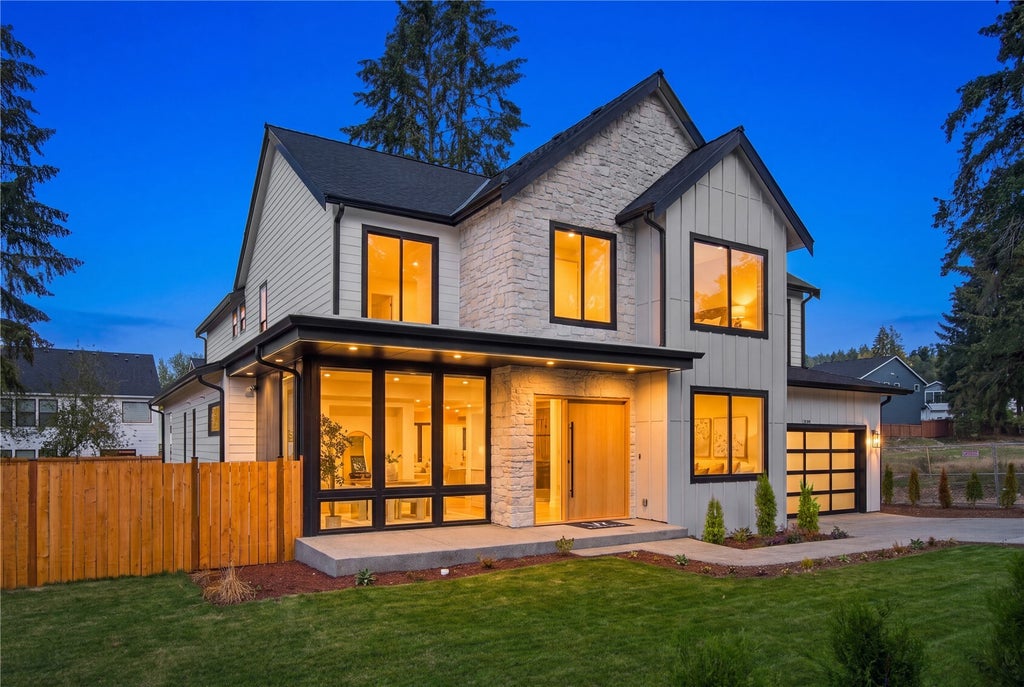 Photo of 11448 SE 84th Lane, Newcastle, WA 98056 (MLS # 2598190)