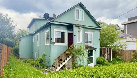 Photo of 527 S Sullivan Street, Seattle, WA 98108 (MLS # 2525094)