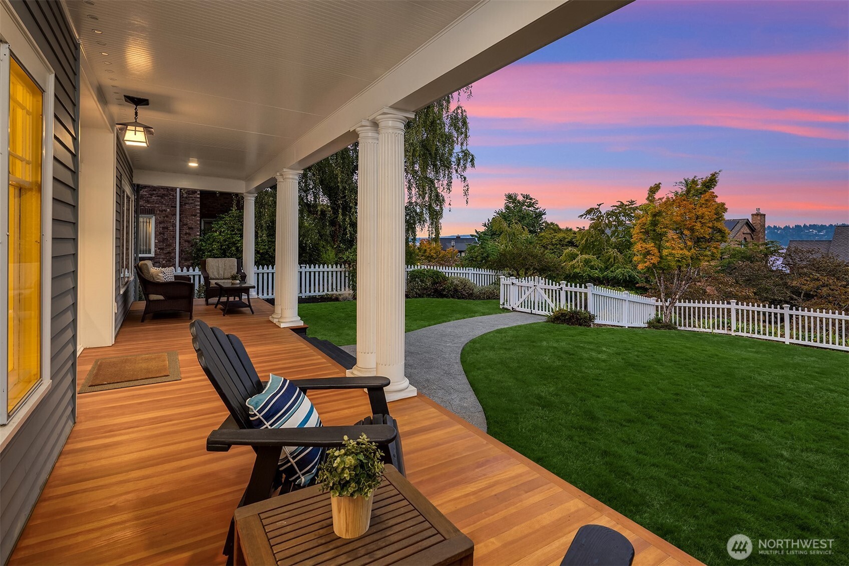 3333 Cascadia Avenue S