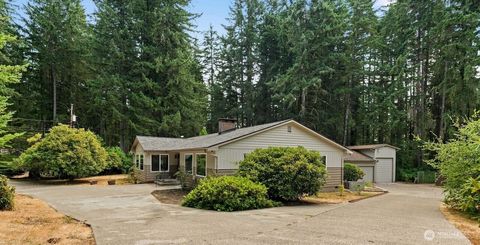 Photo of 14720 Parkdale Drive NW, Gig Harbor, WA 98329 (MLS # 2442053)
